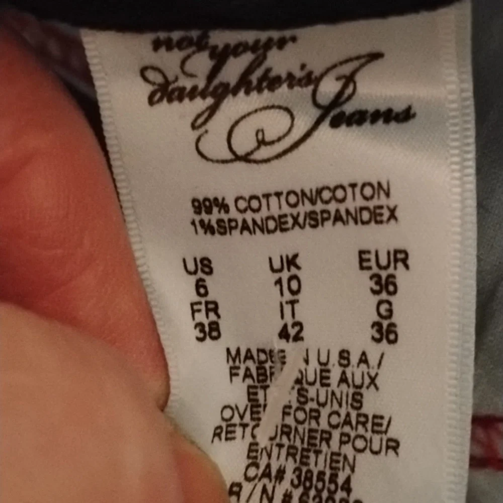 Denim Capris NYDJ Dark Wash Size 6 USA - Picture 10 of 12